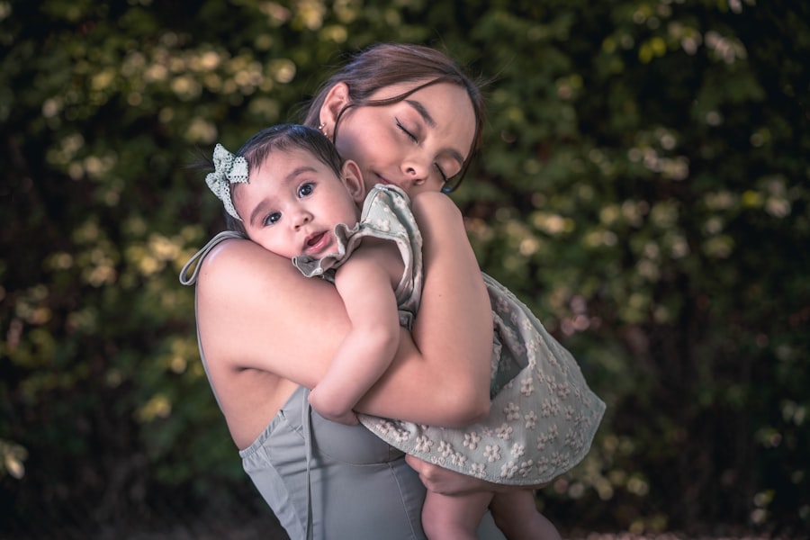Photo unhealthy mother-daughter relationship